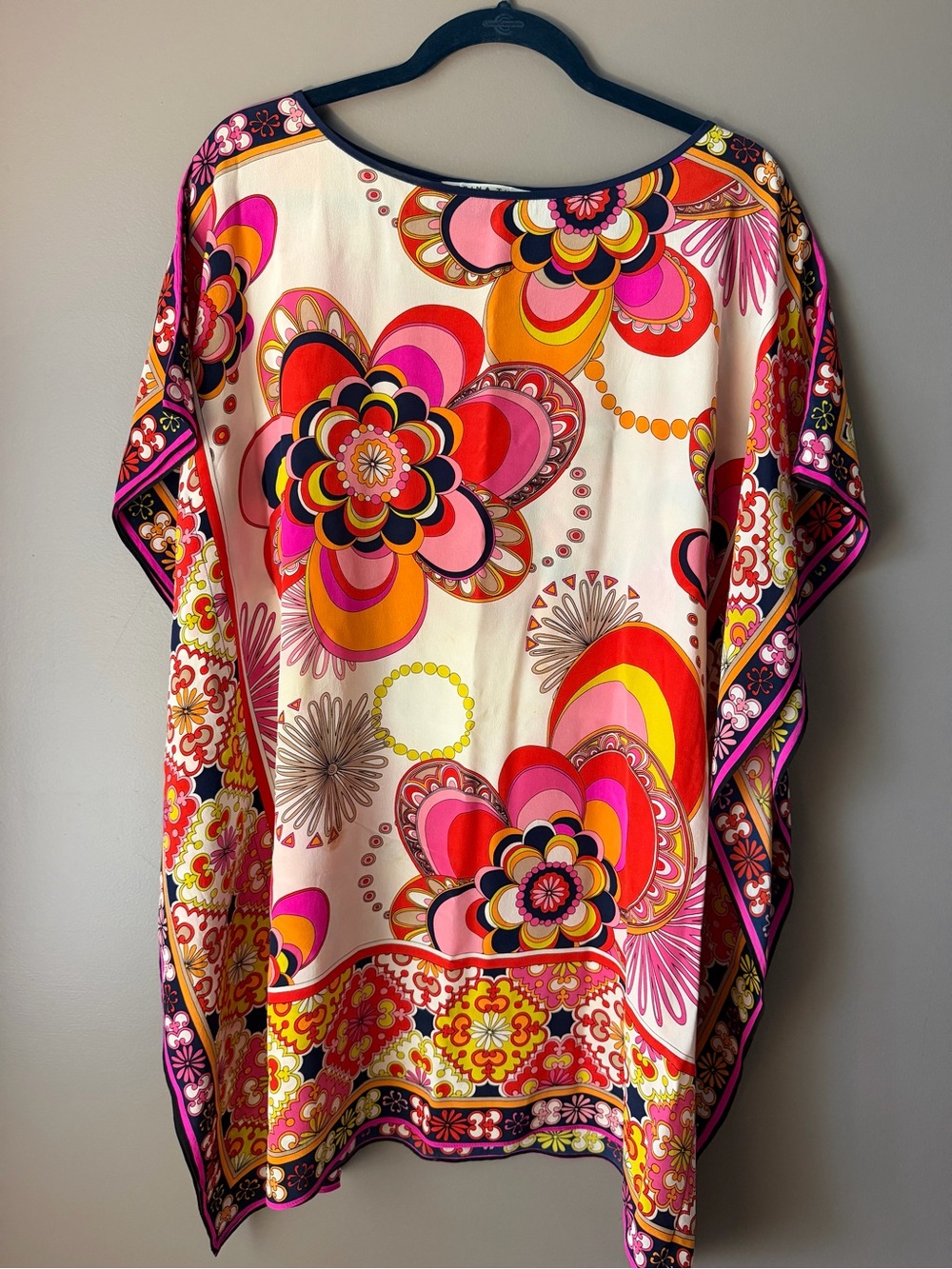 Trina Turk 100% silk Bold Floral Print Caftan $398 retail one size